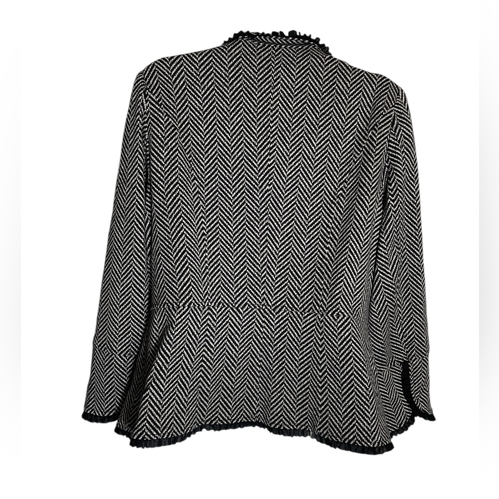 Chico’s blazer size 8 petite black & white herringbone jacket blazer 🖤🖤 - Picture 6 of 11